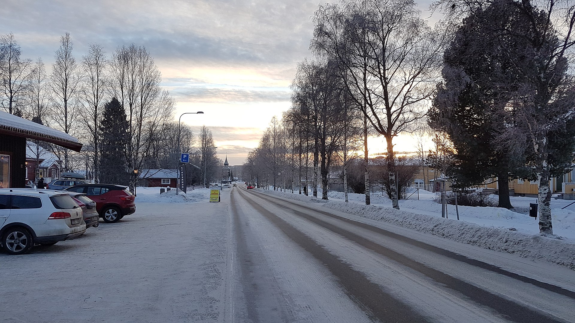 Byväg med snö. Foto: Ainali
