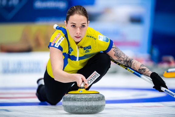  Foto: Petter Arvidson, Bildbyrån. På bilden är det Sofia Maberg i EM-finalen i curling som avgjordes i Helsingborg den 23 november. 