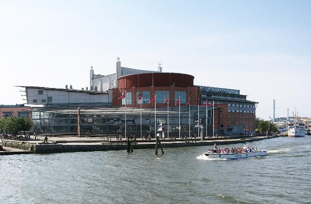 Göteborgs operahus från vattnet. Foto: Bulver 