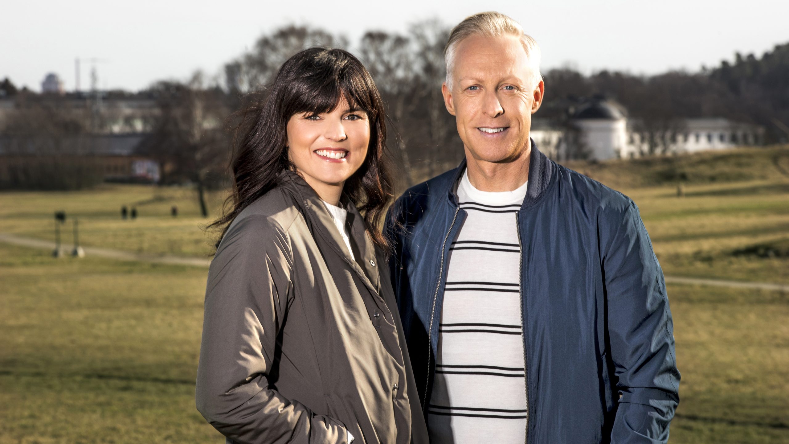  Sanna Kallur och André Pops är programledare för Sveriges starkaste familj Foto: Janne Danielsson/SVT 