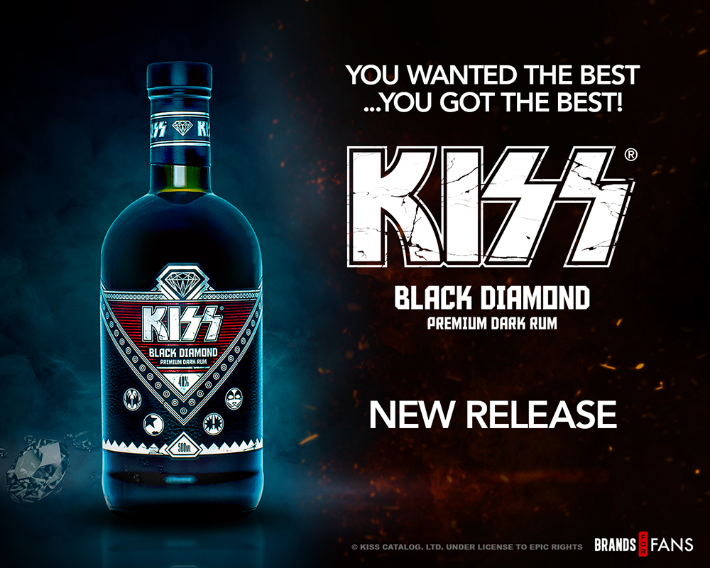 Svart flaska med Kiss-loggan. Foto: Brands For Fans