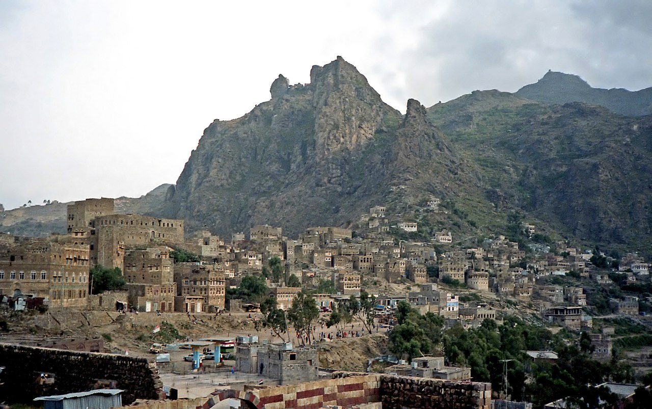 Manakha, Jemen, liten bergsstad. Foto: Bernard Gagnon